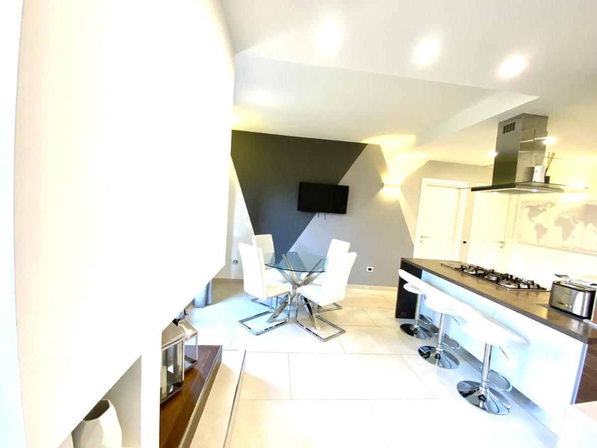 Mottola Apartment Тропеа Екстериор снимка