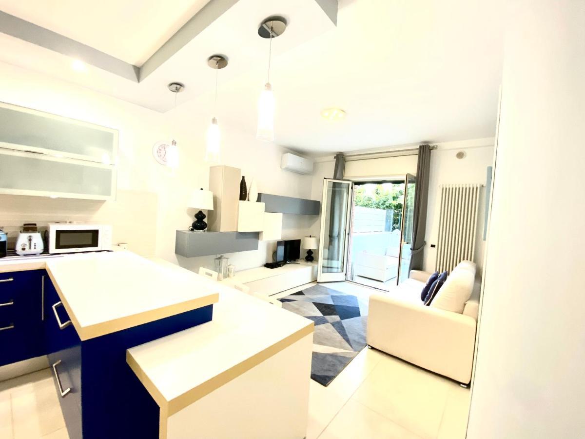 Mottola Apartment Тропеа Екстериор снимка