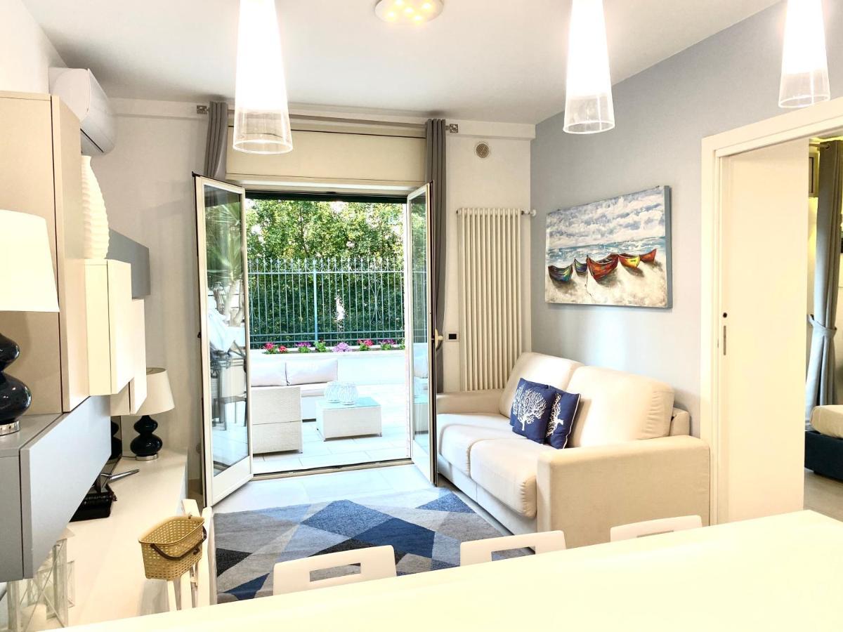 Mottola Apartment Тропеа Екстериор снимка
