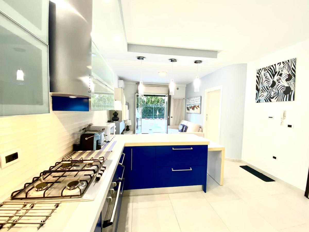 Mottola Apartment Тропеа Екстериор снимка