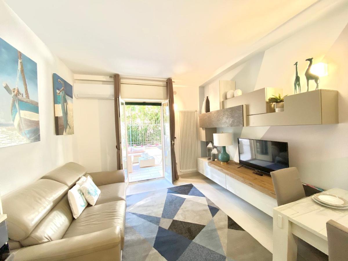 Mottola Apartment Тропеа Екстериор снимка