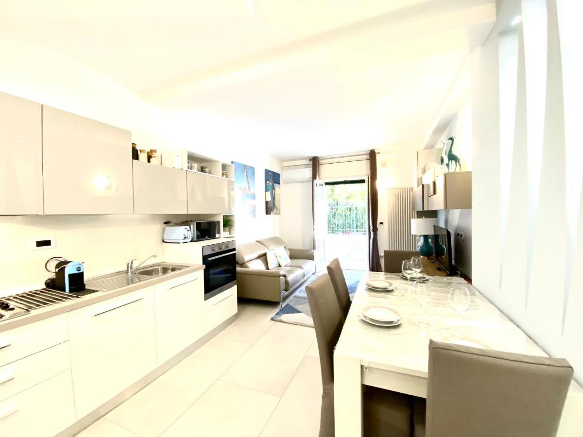 Mottola Apartment Тропеа Екстериор снимка