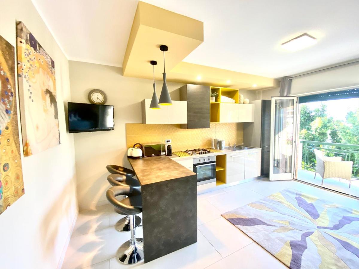 Mottola Apartment Тропеа Екстериор снимка