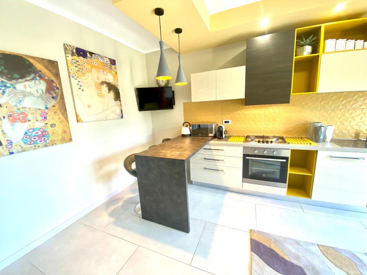 Mottola Apartment Тропеа Екстериор снимка