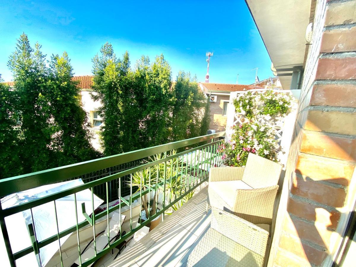 Mottola Apartment Тропеа Екстериор снимка