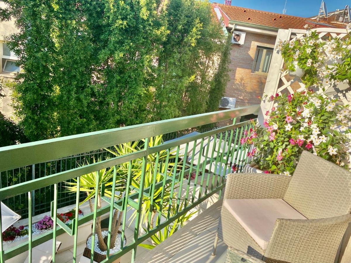 Mottola Apartment Тропеа Екстериор снимка