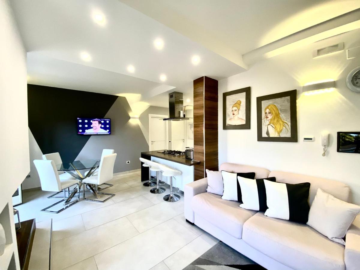 Mottola Apartment Тропеа Екстериор снимка