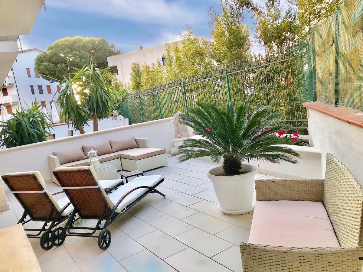 Mottola Apartment Тропеа Екстериор снимка
